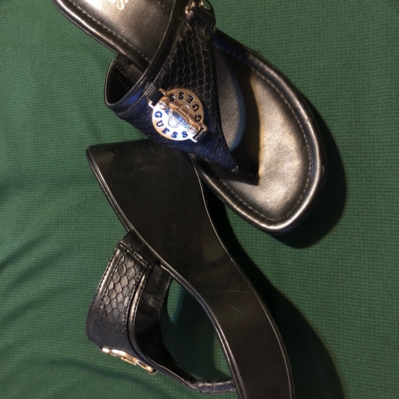 Guess sandals - Picture 3 of 3